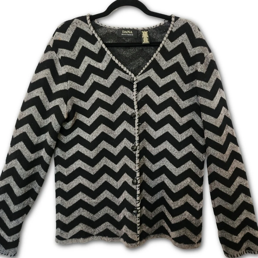 Vintage‎ Dana Buchman Wool V-Neck Cardigan Sweater Chevron Leather Detail Flawed